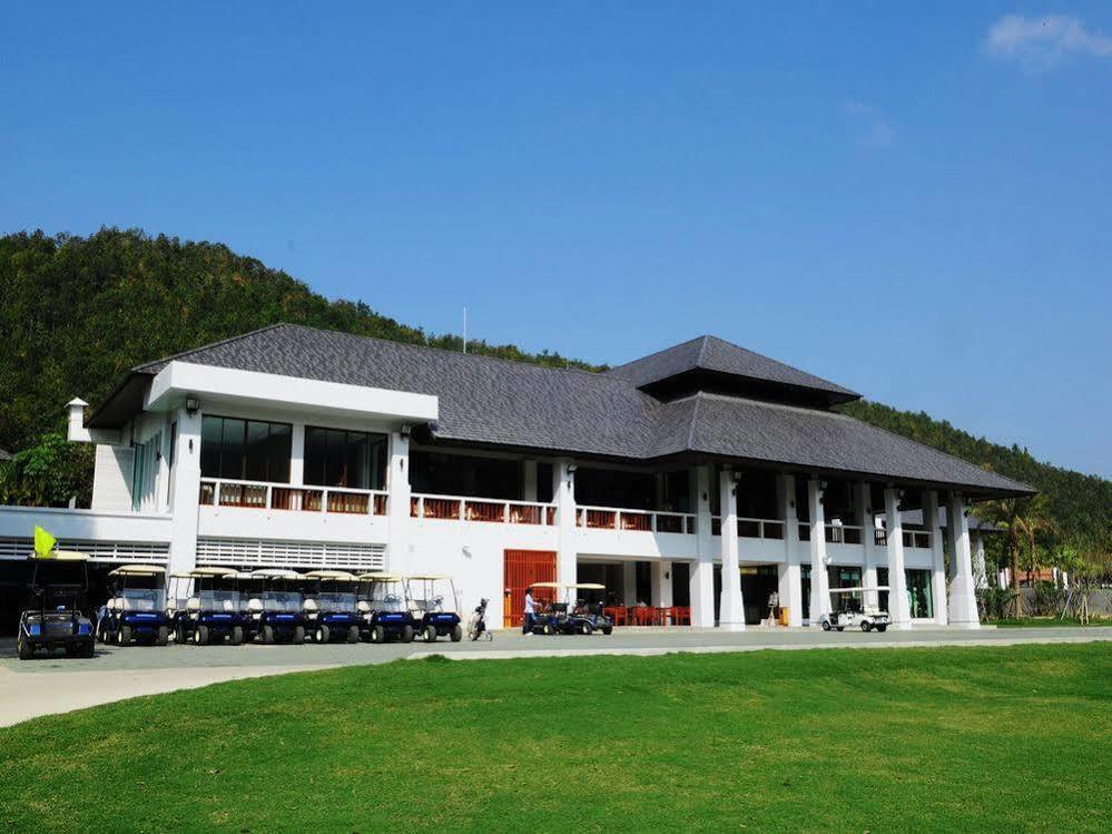 Alpine Golf Resort Chiang Mai Ban Huai Sai Nua Экстерьер фото