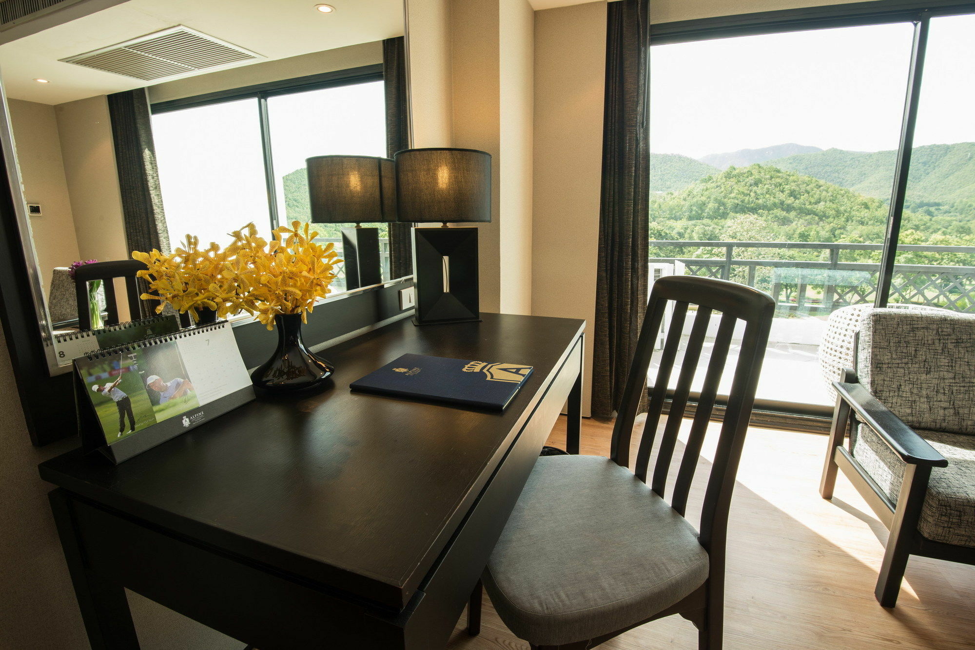 Alpine Golf Resort Chiang Mai Ban Huai Sai Nua Экстерьер фото